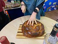 This image has an empty alt attribute; its file name is 001.jpg